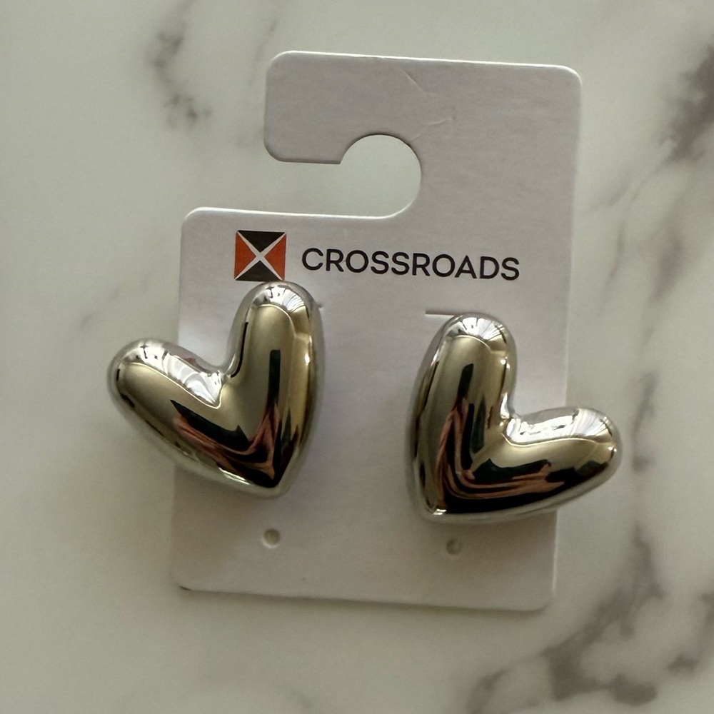 Chunky heart earrings BNWT